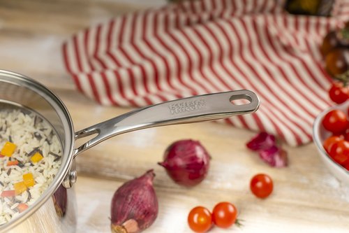 Kuhn Rikon Premium Allround Plus Saucepan 2qt - Versatile Cooking Pot for Kitchen Essentials - Durable Stainless Steel Construction - Ideal for Simmering, Boiling, and More