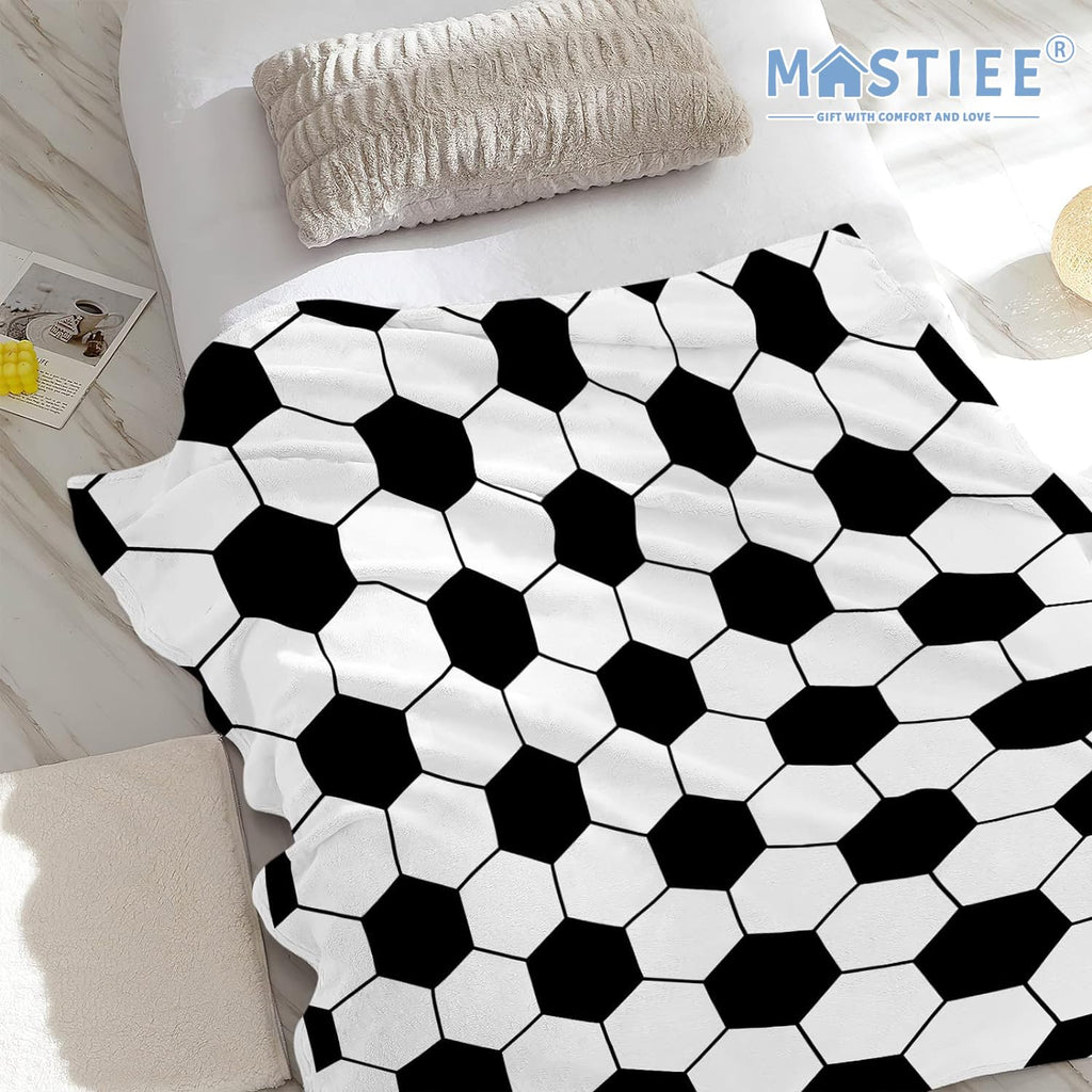 MASTIEE Soccer Blanket, Soccers Gifts for Boys Girls Soccer Lovers, Machine Washable Soft Fleece Throw Blankets for Kids Toddlers Teens, Soccers Decor for Bedroom Lving Room Play Room, 40x50 Inch