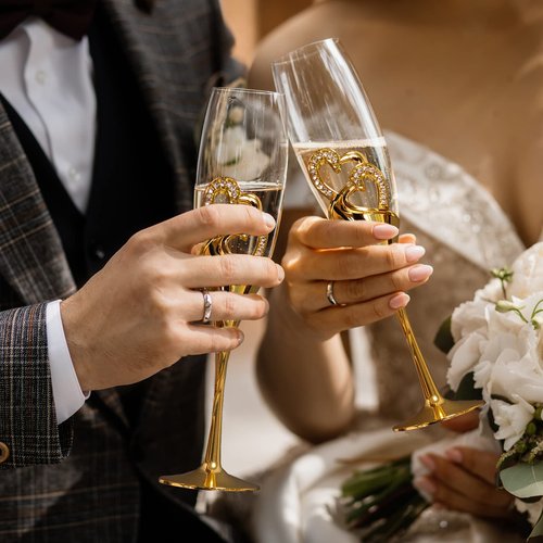 Parihy Wedding cake cutting set, Gold Wedding Champagne Fluteswith Twin Heart Base and Rhinestone Detailing, Toasting Glasses for Couple Bride and Groom, Cake Cutting Set of 6