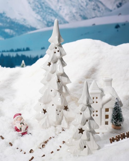 DN DECONATION White Ceramic Christmas Trees - 2-Piece Prelit Tabletop Decor with Stars & Dots Cutouts
