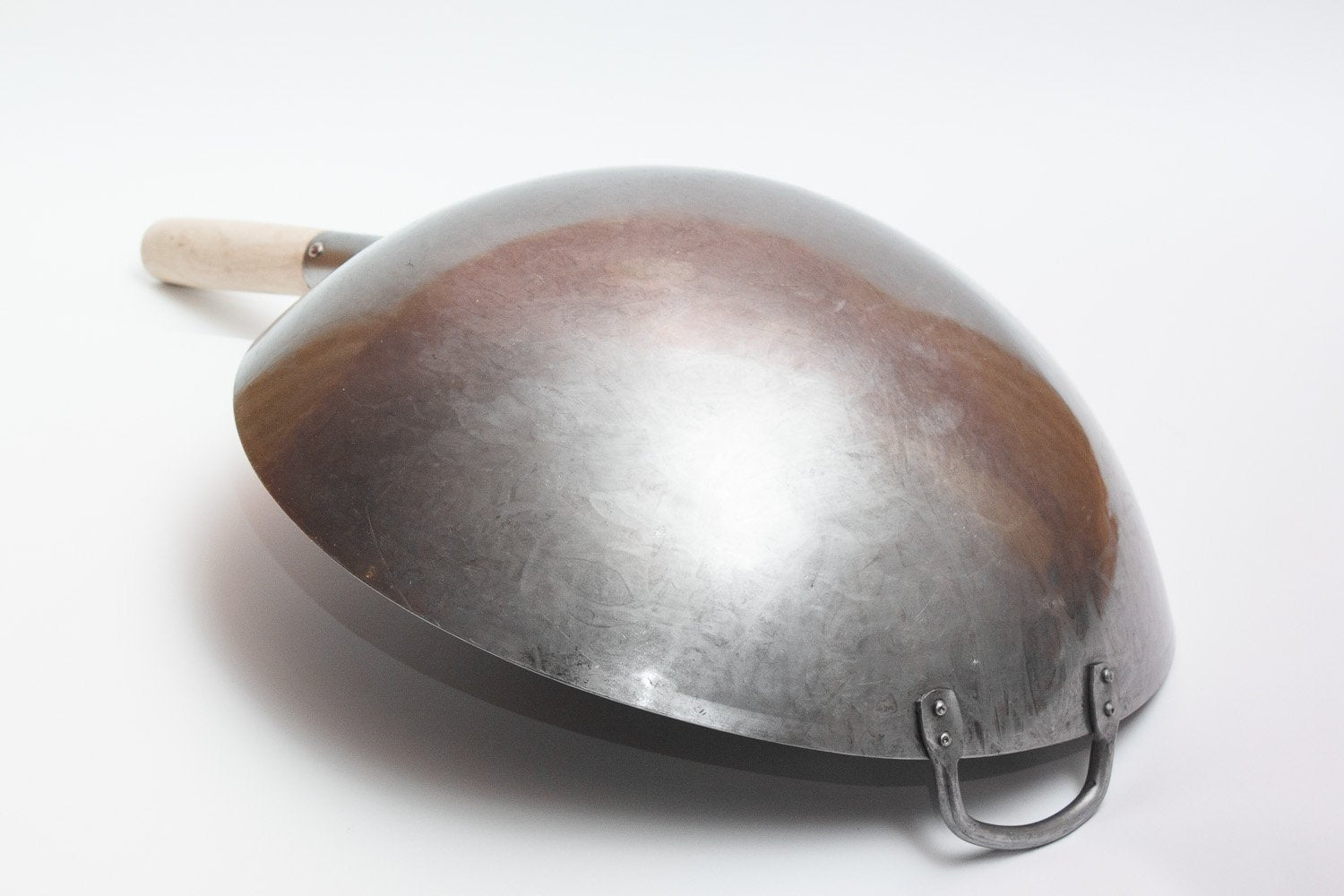 Craft Wok Big 16 Inch Heavy Hand Hammered Carbon Steel Pow Wok with Wooden and Steel Helper Handle (Round Bottom) / 731W138