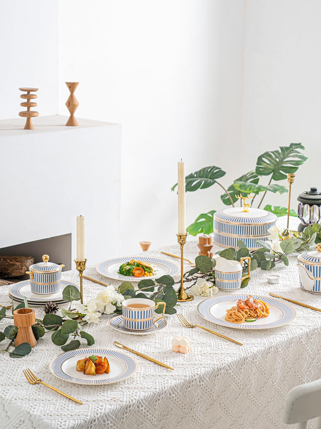 CwlwGO-Ceramic Coffe Cups and Saucer Sets,British Bone China Blue Gold Tea Cup and Saucers Service for 4,Gifts Box, China Tea Set, Tea Sets for Women and Adults.