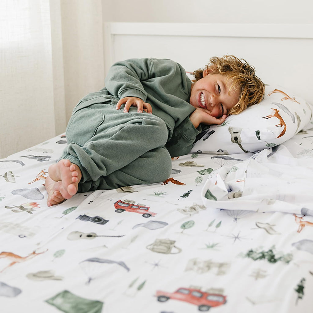 Pobibaby Premium Twin Full Sheets Sets, Kids Double Bed Sheets in Cotton Blend | Ultra-Soft Woodland Camping Print with Fitted Sheet, Flat Sheet & Pillowcases (Twin Explore)
