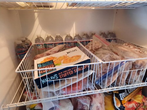 Upright Freezer Organizer Bins， Freezer Baskets for 16, 17, 21 cu.ft Standup Freezer, Wire Storage Baskets with Built-in Handles for Frozen Foods, Snacks, Vegetables, Fruits and More, Set of 6 , White