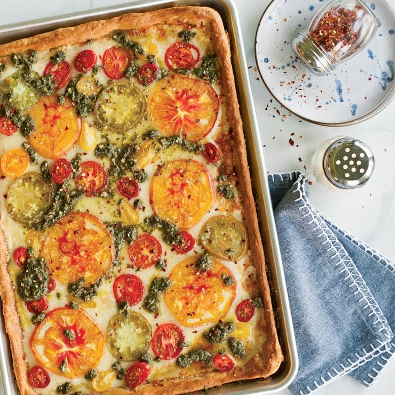 Nordic Ware Naturals Half Sheet Pan with Lid - Durable Bakeware for Easy Cooking and Storage