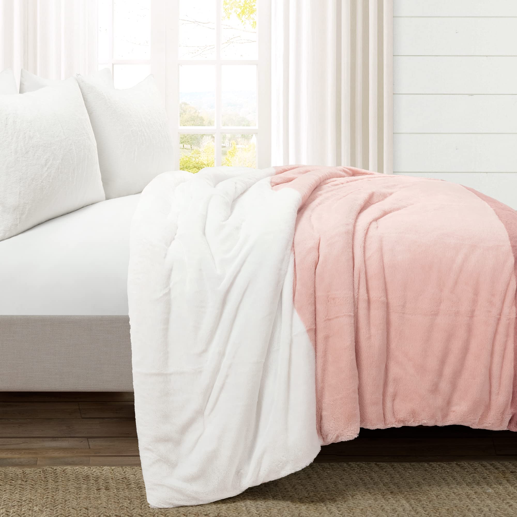 Lush Decor Farmhouse Color Block Soft Fluffy Faux Fur All Season Kids Comforter Set, Full/Queen, Dusty Rose - Cute Plush 3 Piece Pink Bedding Set