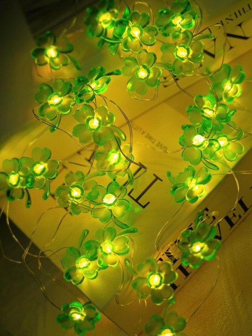 Yoitomehy St Patricks Day Decorations Green Shamrocks String Lights 10 ft 30 LEDs Battery Operated, Lucky Clover Fairy Lights, Green Lights for Porch Fireplace Golf cart, St. Patrick's Day Decoration