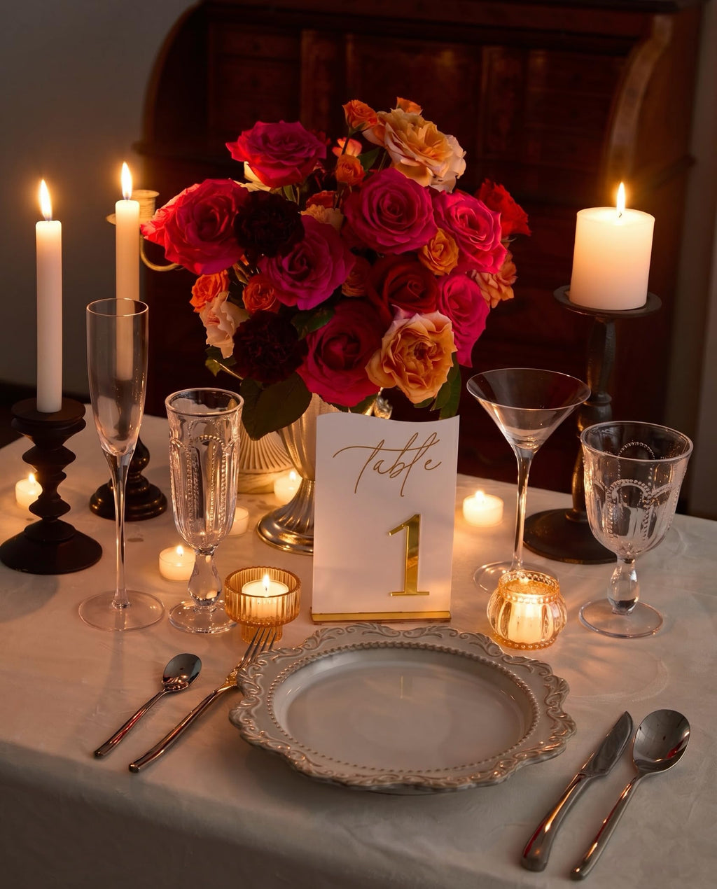 Gold Mirrored Acrylic Wedding Table Numbers 1-30 Set, Self-Standing Modern Arched Signs for Reception Seating, Anniversary & Bridal Shower, Elegant Wedding Decor (5x7 Inches)
