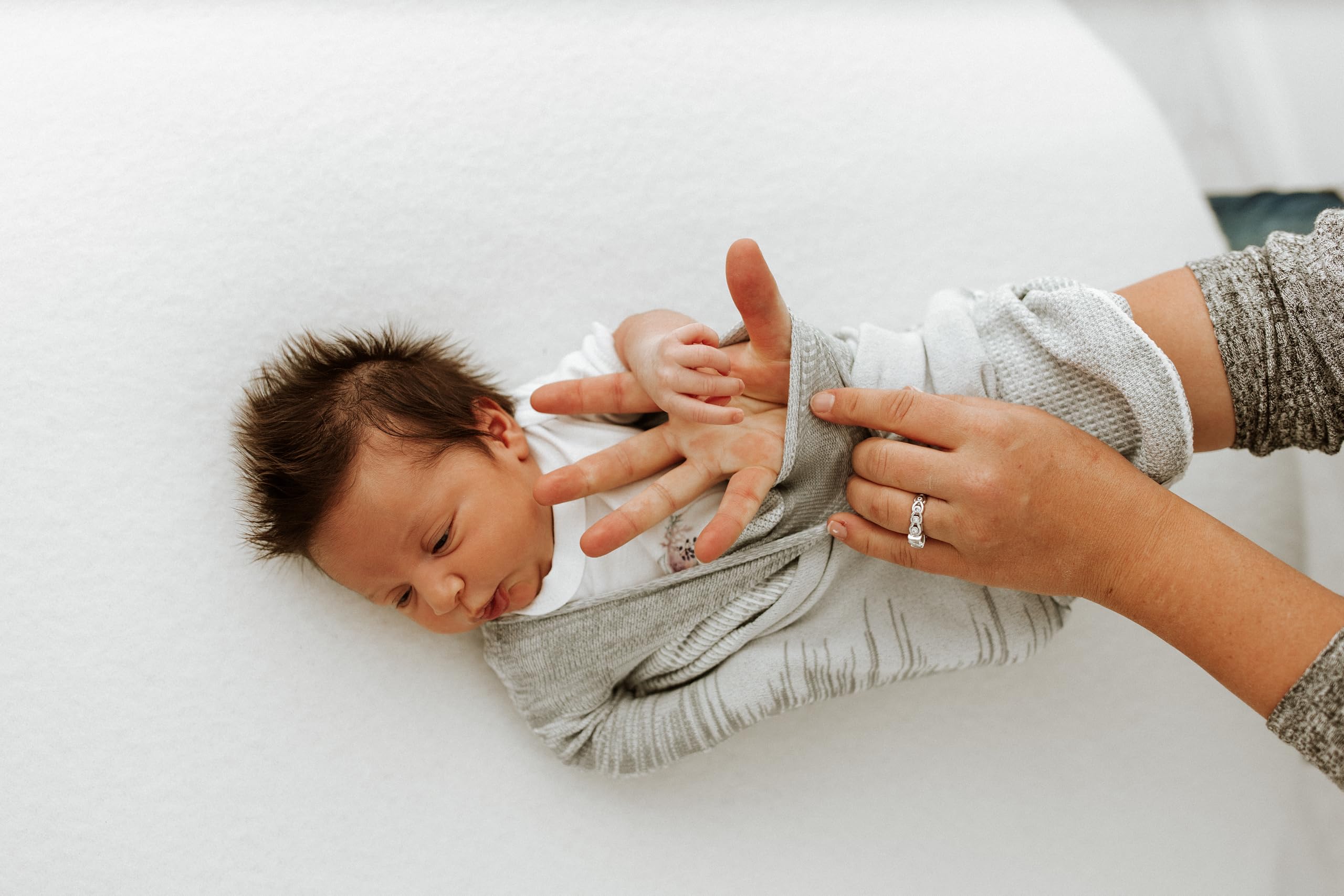 Swaddelini Swaddle Sleep Sack, Easy-to-Use Baby Sleep Sack, Helps Babies Sleep Longer, 0-3 Months, 6-12 Pounds, Grey
