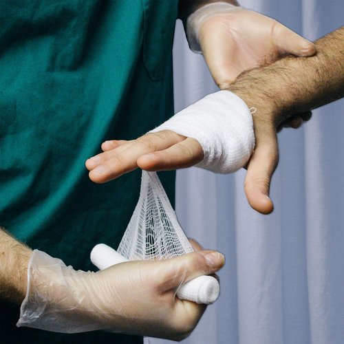 AMMEX Clear Vinyl Disposable Exam/Medical Gloves 3 Mil, Latex/Powder-Free, Food-Safe, Smooth, Non-Sterile Large, Case of 1000