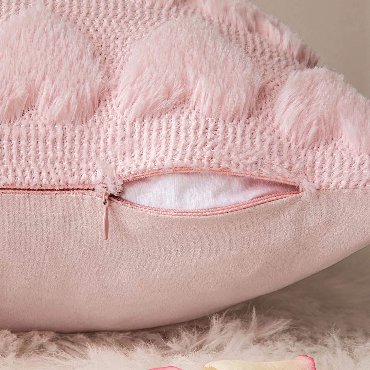 MIULEE Valentines Pillow Covers 18x18 Inch Set of 2 Valentines Day Light Pink Heart Love Decorative Cute Soft Plush Faux Fur Throw Pillows for Girl Bedroom Couch Sofa Holiday Home Decor