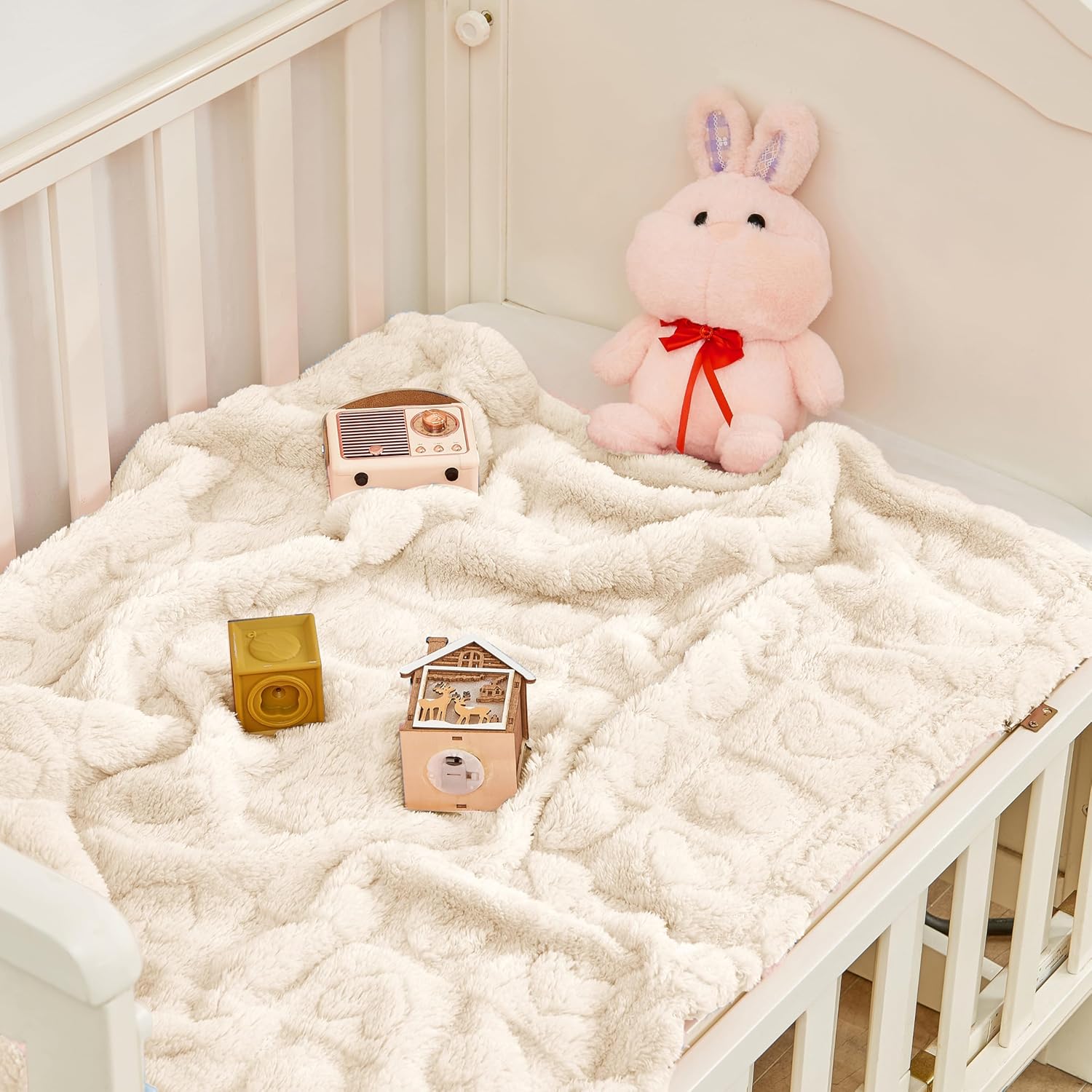 Yurhap Fleece Baby Blanket - Ultra Soft Heart Checkered Design | Cozy 30”x40” Crib & Stroller Blanket (Cream)