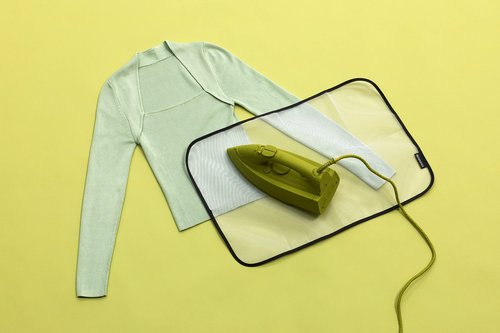 Brabantia Protective Ironing Cloth (15.75 x 23.62) Mesh Sheet to Prevent Steam Iron Shiny Marks on Clothes, Sensitive Fabric Garments