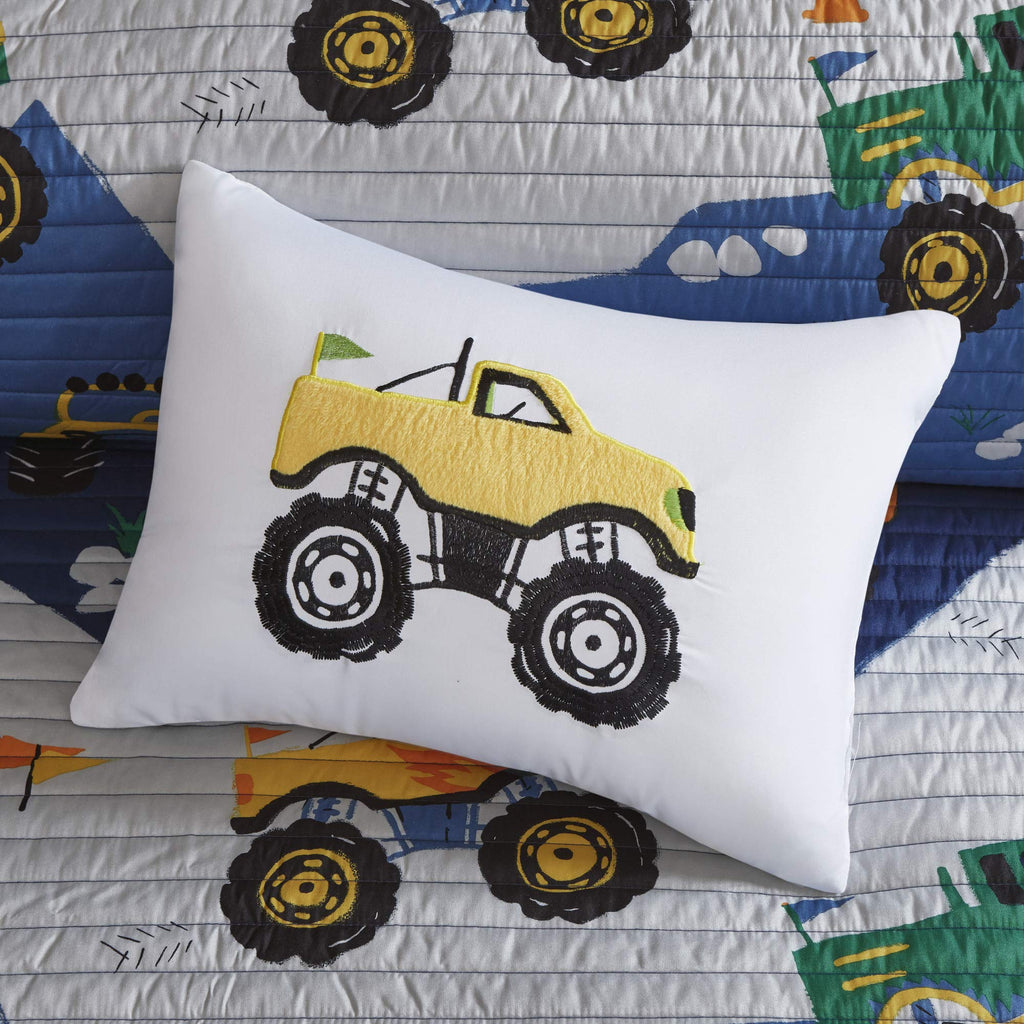 Intelligent Design Kids Nash Reversible Quilt Set, Vibrant Fun Design, Lightweight All Season Children Bedding, Coverlet Bedspread, Boys Bedroom Décor, Full/Queen, Big Wheel Monster Trucks 4 Piece