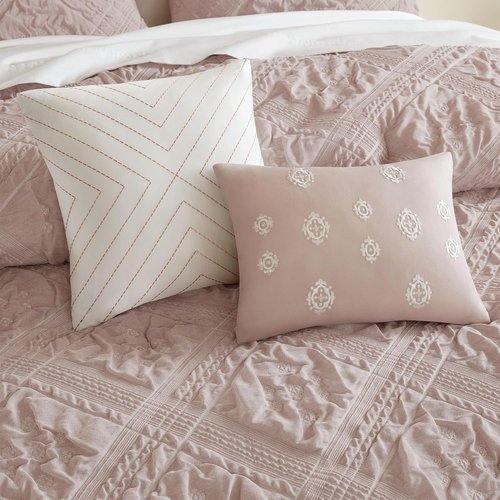 Madison Park Shabby Chic Comforter Set 5-Piece King Size, Puffy Seersucker Textured Grid Pattern Boho Bedding,Dusty Pink Plaid Comforter with 2 Shams & 2 Decorative Pillows