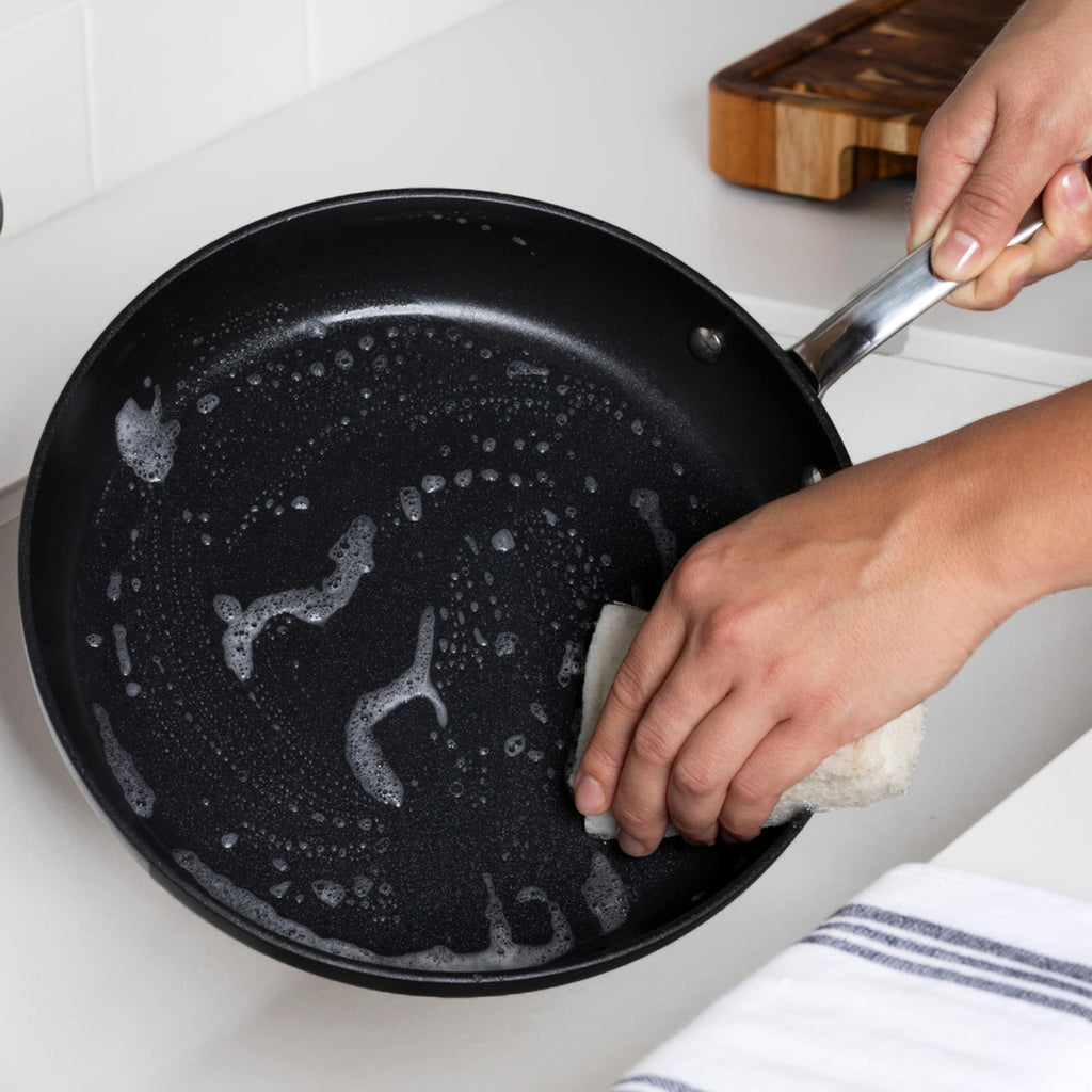 All-Clad Hard Anodized Expert Nonstick 10-Inch Wok Pan, Stay-Cool Handle, Dishwasher-Friendly, Oven-Safe Up to 500°F, Wok for Stir Fry, Induction Ready, Compatible with All Cooktops, Black
