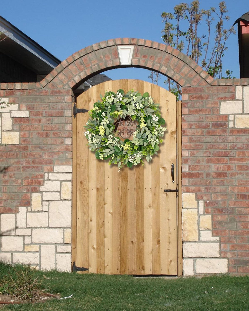 Vlorart Artificial Green Eucalyptus Leaf Wreath - 24-26 Inch Summer & Christmas Decor for Front Door