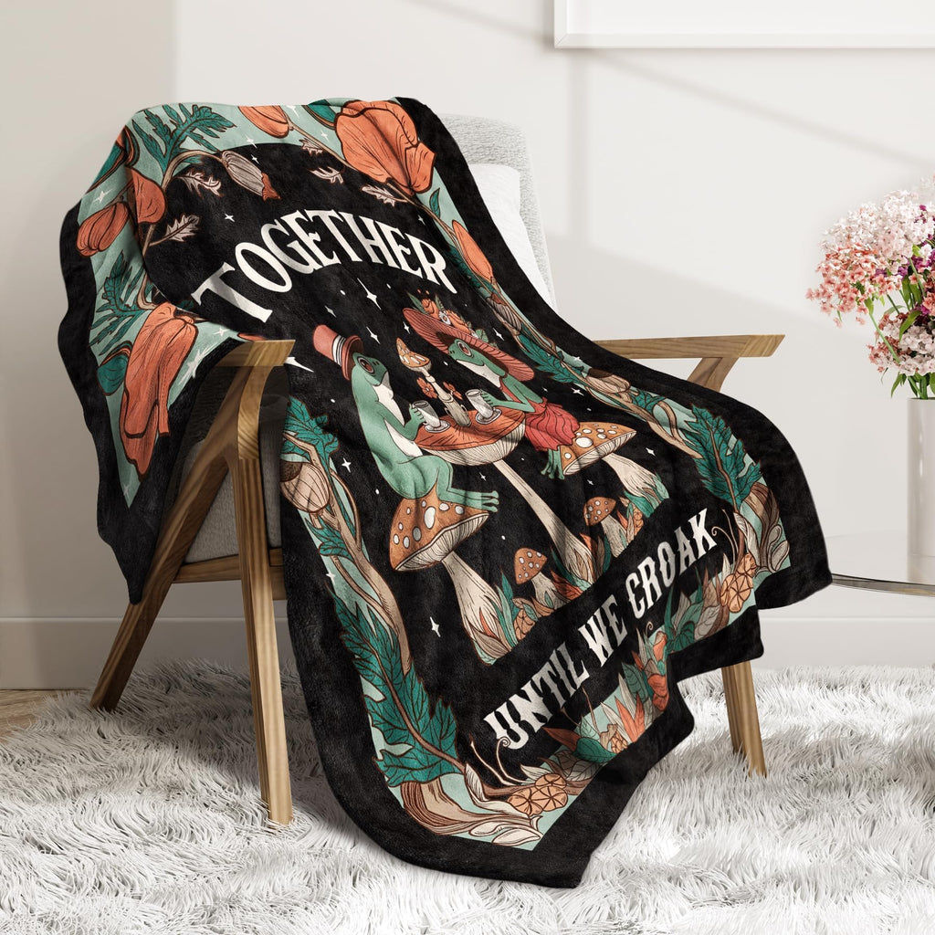 SteadStyle Valentine's Day Gifts for Her Him, Wedding Anniversary Birthday Frog Blanket for Couples Boyfriend Girlfriend, Romantic I Love You Gift for Wife Husband, Couch Picnic Home Decor 60X50