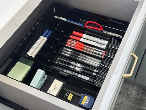 IEEK Silverware Organizer - Expandable Utensil Tray for Kitchen Drawers | Adjustable Cutlery Holder, Black
