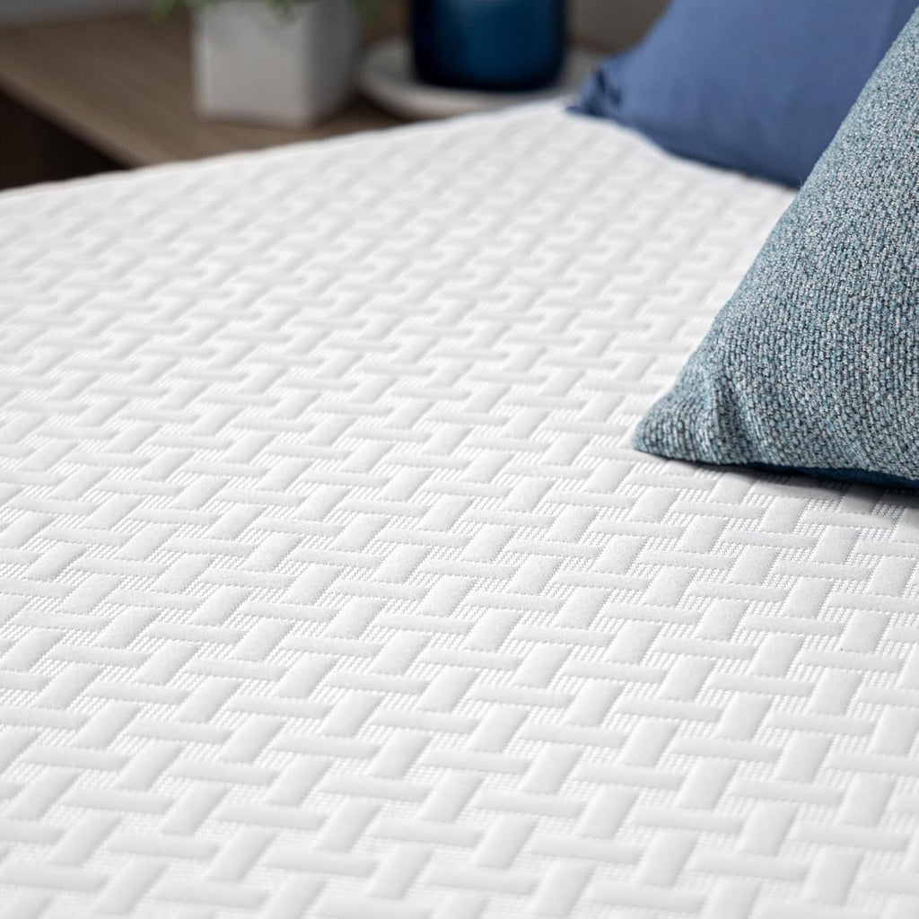 Zinus 8 Inch Queen Memory Foam Mattress - Cooling Comfort, Fiberglass-Free, Medium Feel, Safe Materials