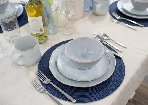 Elanze Designs Reactive Glaze Farmhouse Rustic Boho Ceramic Stoneware Dinnerware 16 Piece Plate Bowl Mug Dish Set - Service for 4, Pale Grey