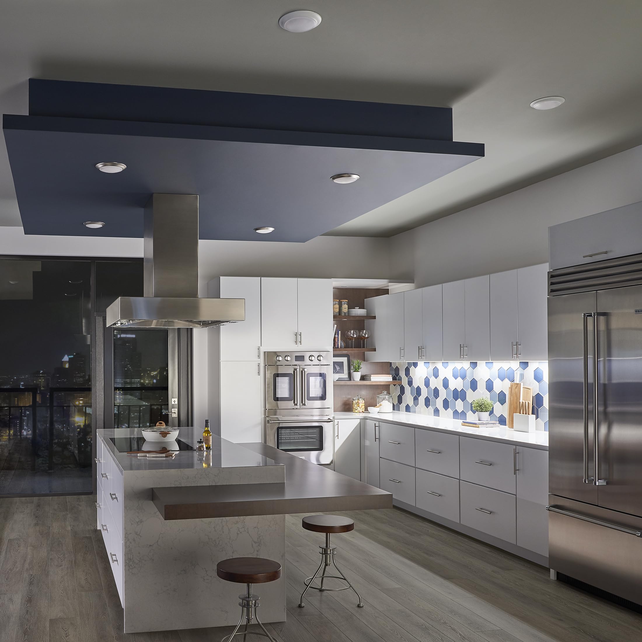 Kichler 4U Series 22" 120V LED Under Cabinet Light in White, 3000K, (22" L x 4.5" W x 1"H), 4U30K22WHT