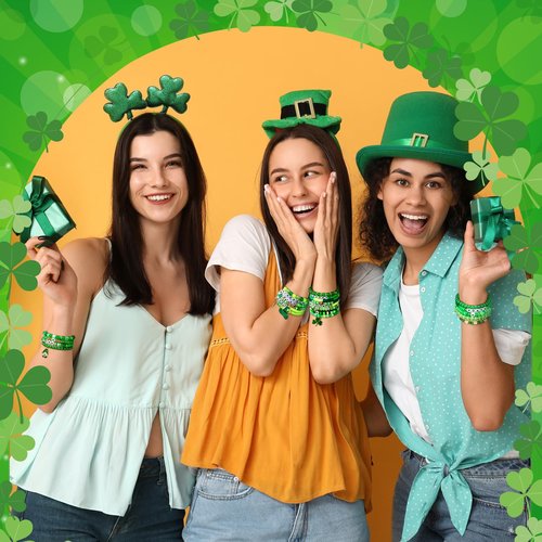Landical 64 Pieces St. Patrick's Day Bracelets Bulk Beaded Favor Irish Lucky Leaf Shamrock Bracelet Pack Green Stackable Friendship Jewelry for Gifts Goody Bag Fillers Party Supplies