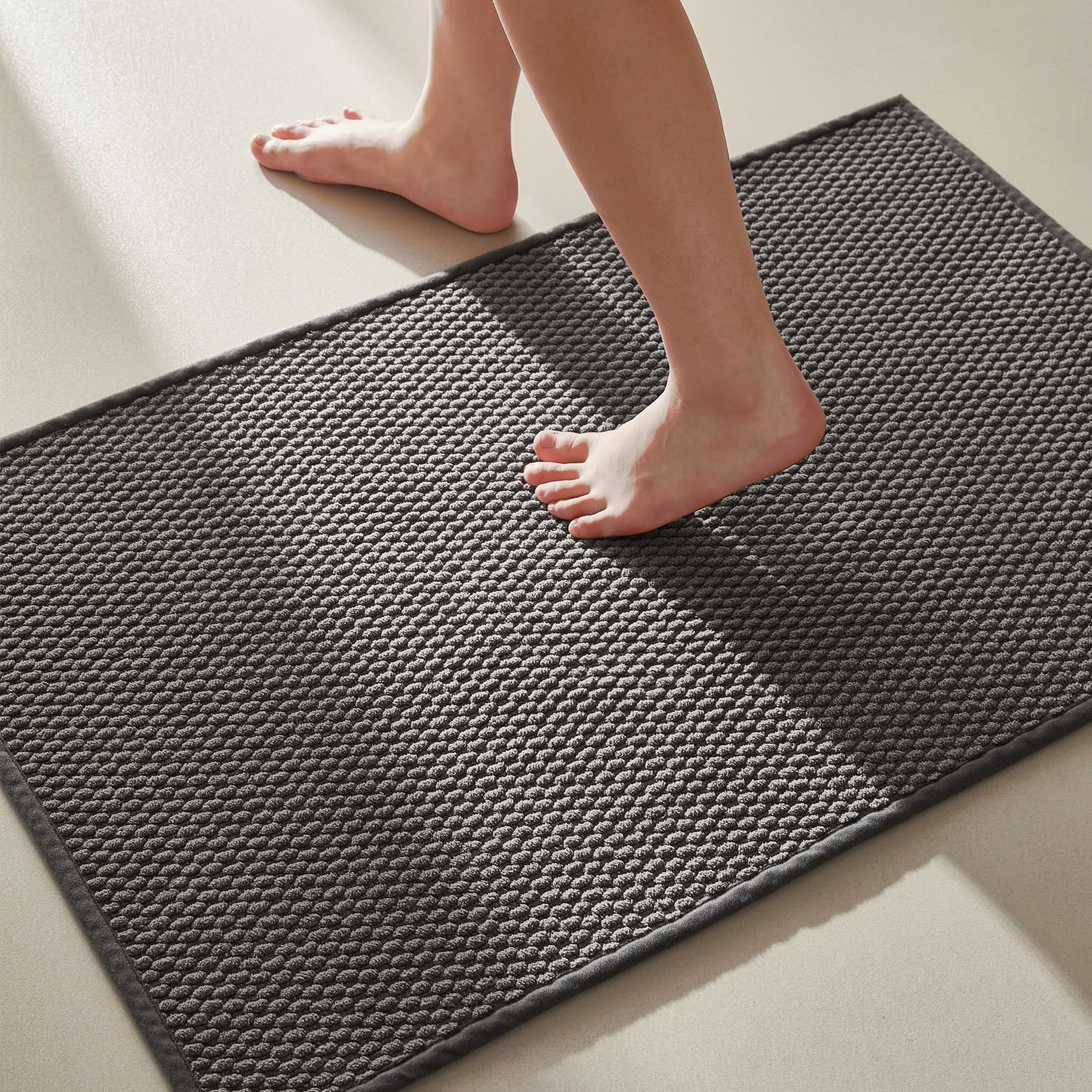 TYUU Bathroom Rug - Non-Slip, Super Absorbent & Quick-Dry Mat | Dark Grey 16"x24"