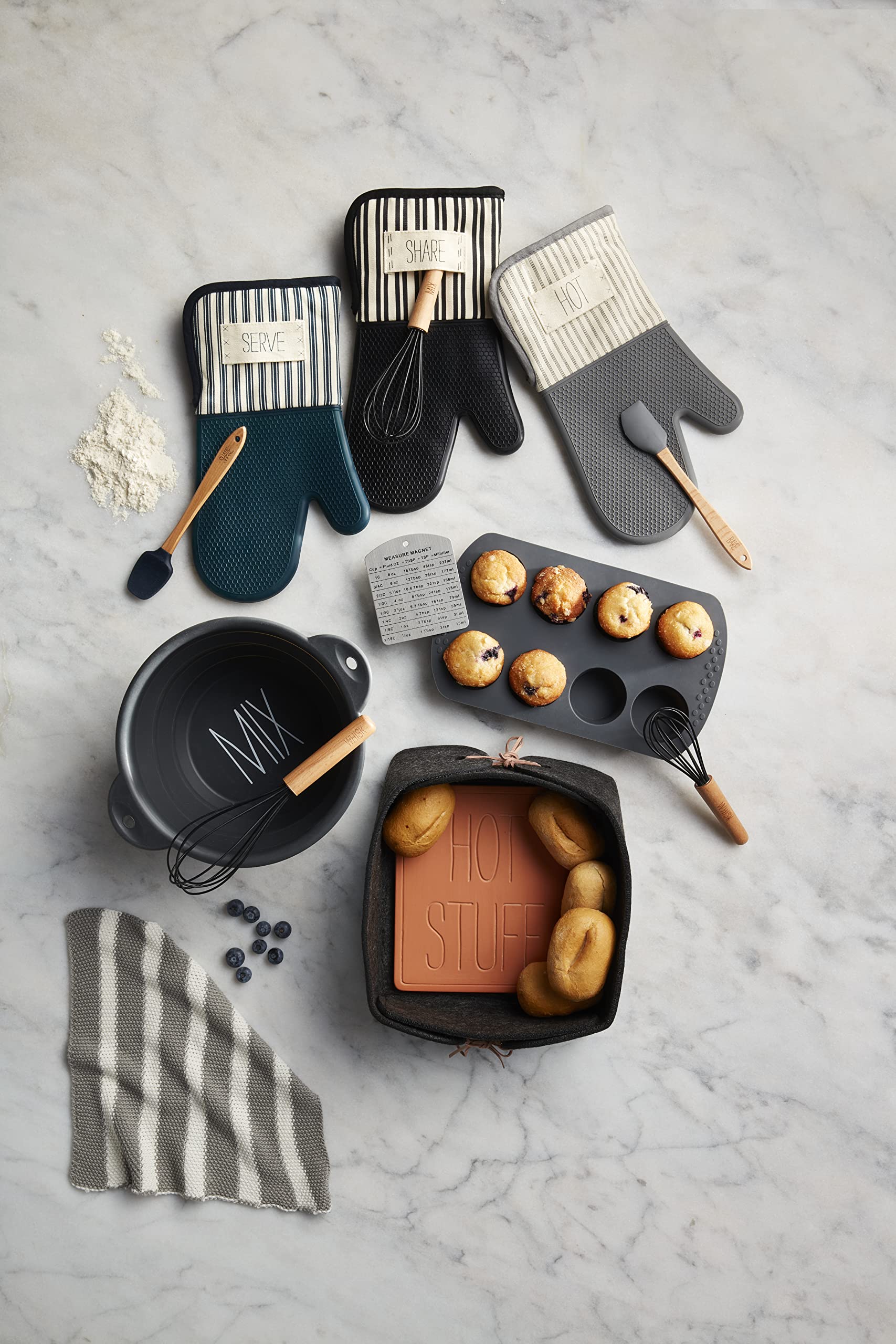 Mud Pie Bread Basket Warming Tile Set; basket 10" x 9" | tile 8 1/4" x 7 1/4"