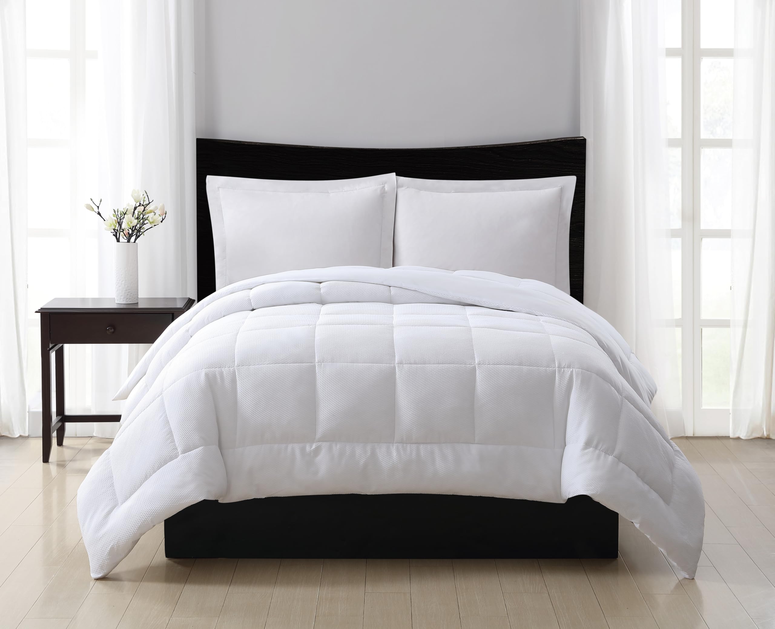 London Fog Seersucker Dot White Polyester 1-Piece Twin XL Comforter, Geometric Themed, for Men and Women, OEKO-TEX Certified Confidence