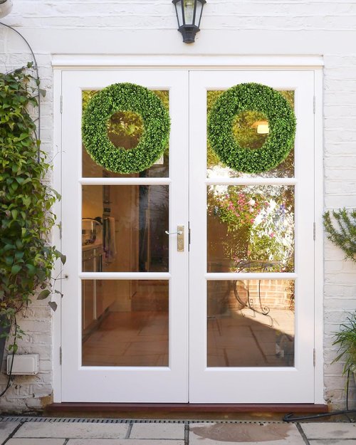 DDHS 20" Boxwood Wreath - Artificial Spring Decor for Year-Round Indoor/Outdoor Use | Green