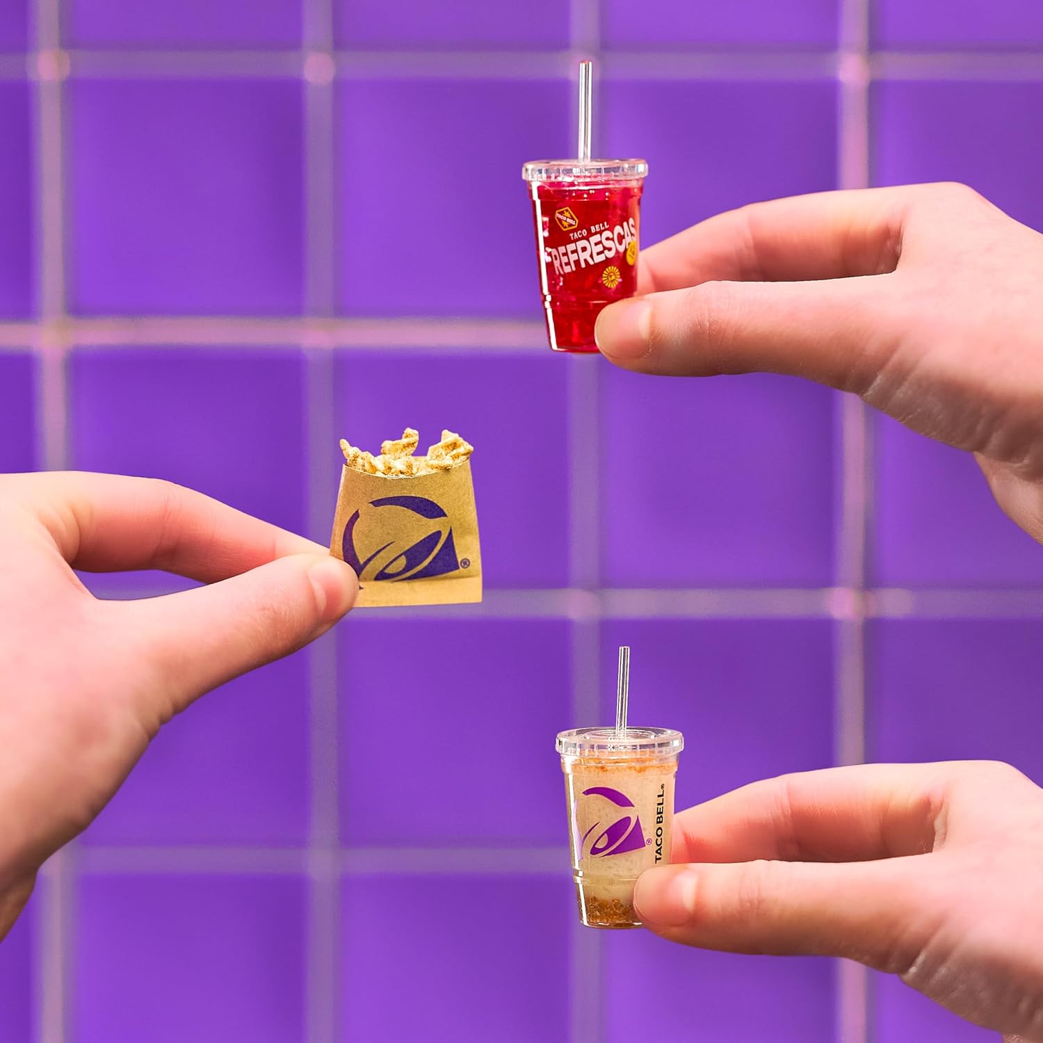 MGA's Miniverse Mini Taco Bell Collectibles - DIY Resin Replicas (2 Pack) | Fun for Ages 8+