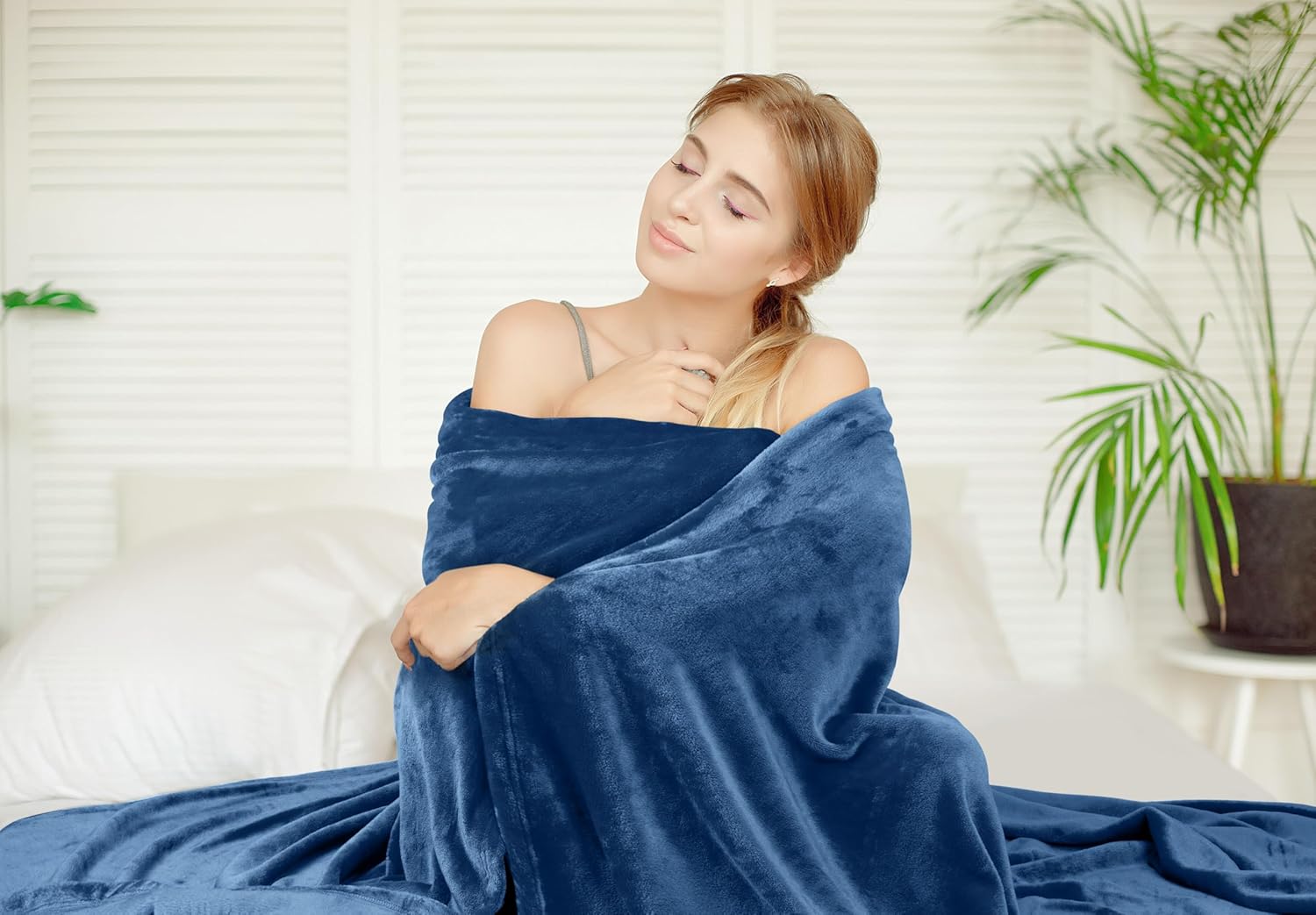 Utopia Bedding Fleece Blanket - Luxury Royal Blue Twin Size Microfiber | Soft, Anti-Static, 300GSM (60x80 Inch)