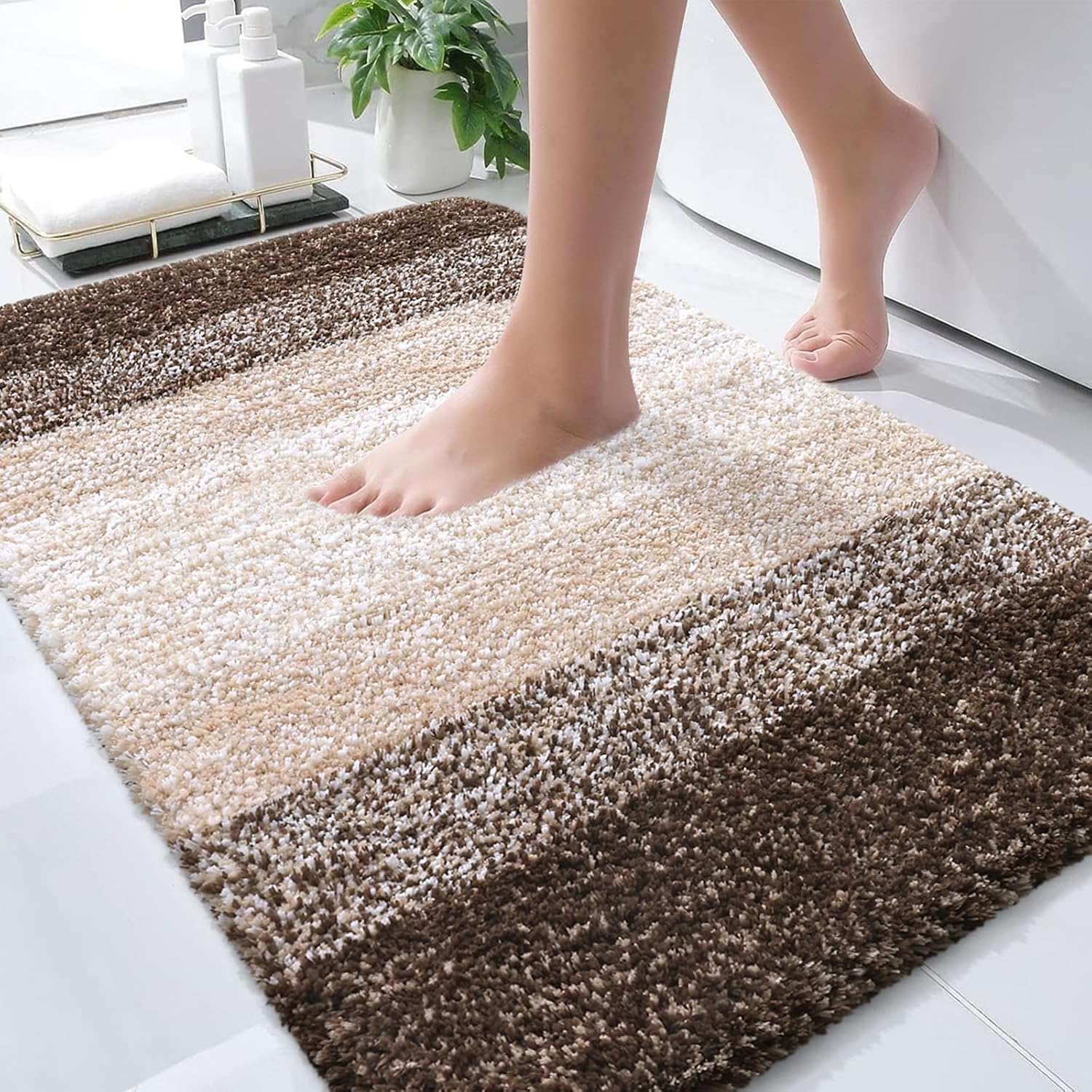 OLANLY Bathroom Rugs - Extra Soft Microfiber Mat, Quick Dry & Machine Washable | 34x21, Light Brown