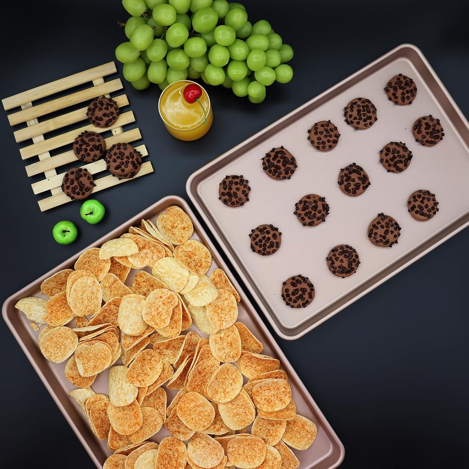 Nonstick Carbon Steel Baking Sheet Set by [Brand Name] - Heavy Duty 3-Pack with Large & Medium Sizes for Perfect Baking