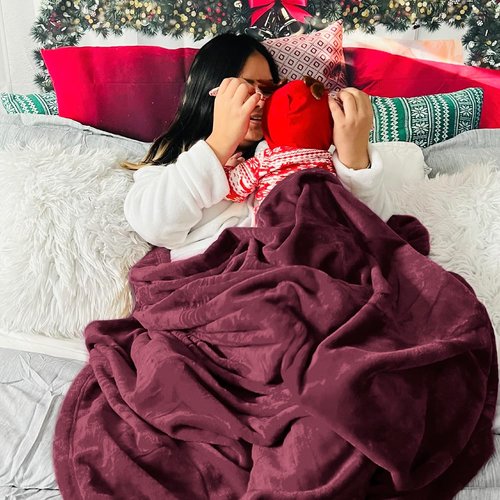 Bedsure GentleSoft Fleece Throw Blanket - Cozy Burgundy Red 300GSM Plush for Couch & Bed, 50x60 Inches