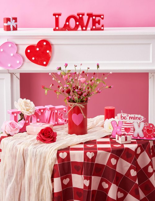 KIVIVO Valentines Day Centerpieces for Tables, Valentines Table Decor with 1 Printed Heart White Metal Vase, 4 Pcs Heart Artificial Flowers, Valentine's Day Table Decorations Indoor for Home, Kitchen