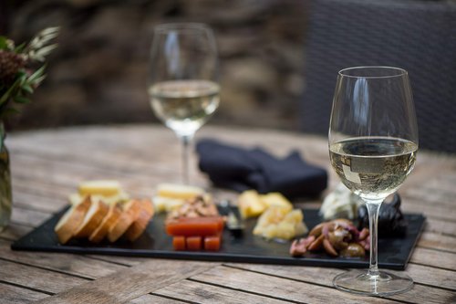 Luigi Bormioli Palace 11 oz White Wine Glasses (Set of 6), Clear