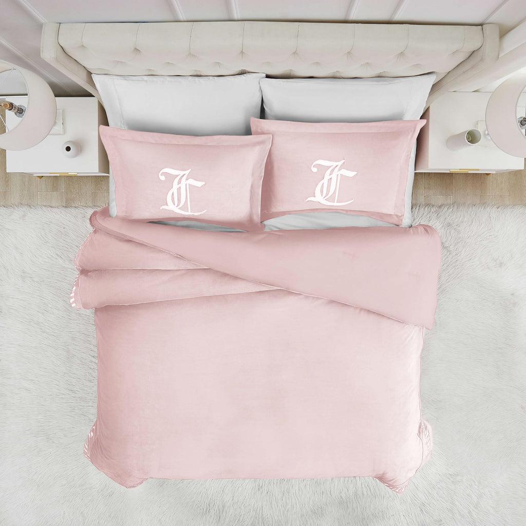 Juicy Couture - Comforter Set - Gothic Design Bedding - Twin/Twin XL - 2 Piece Set Includes (1) 90" x 68" Comforter and (1) 20" x 26" Sham - Wrinkle Resistant - Bedroom Decor - Marshmallow Pink