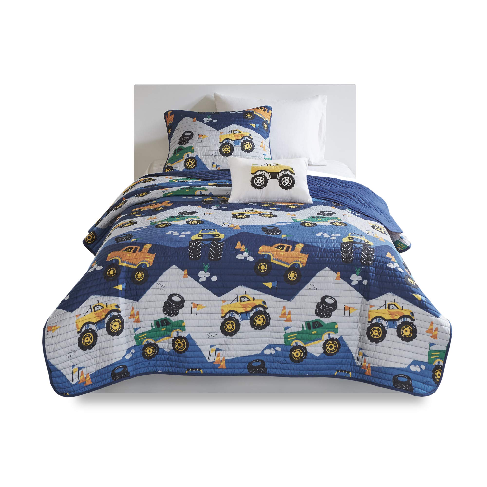 Intelligent Design Kids Nash Reversible Quilt Set, Vibrant Fun Design, Lightweight All Season Children Bedding, Coverlet Bedspread, Boys Bedroom Décor, Full/Queen, Big Wheel Monster Trucks 4 Piece