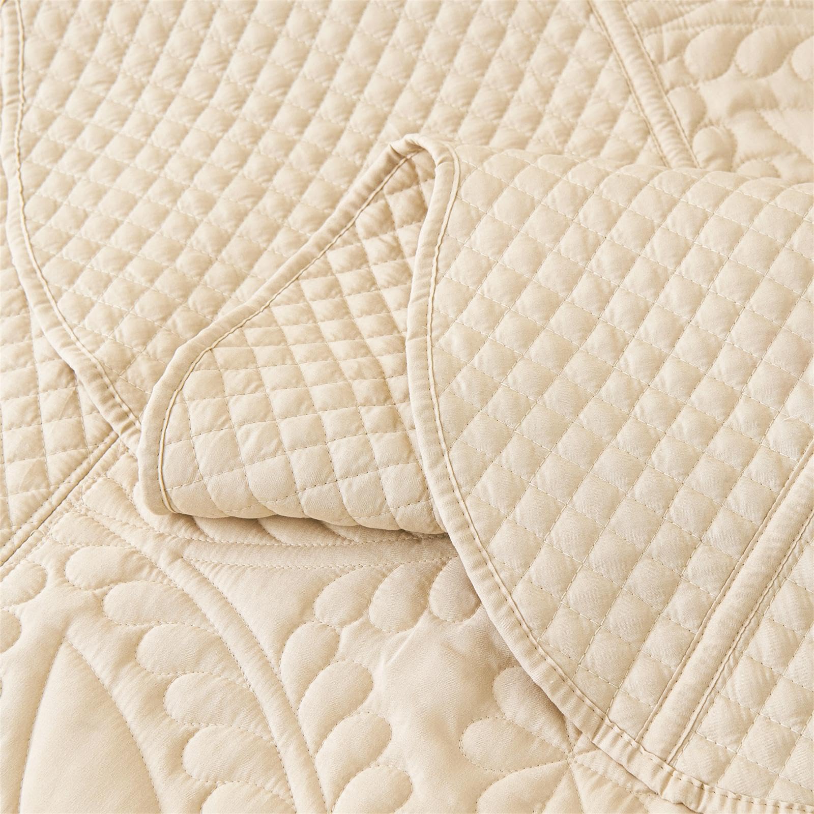 Cmfshape Oversize King Bedspread 128"x120",3 Piece California King Quilt,Lightweight Bed Quilt Set for All Season,Modern Geometric Pattern Bedding Set Beige