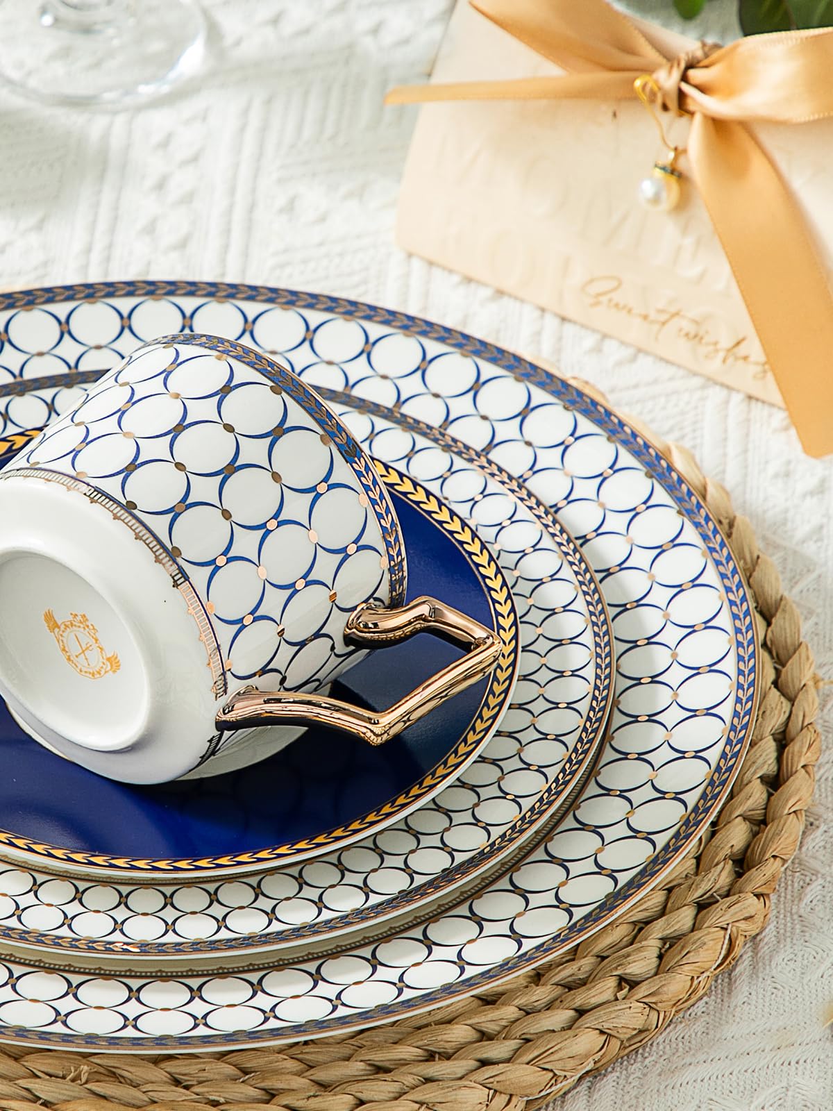 CwlwGO-Bone China Dinner Plates Set of 4, Lace Dishes Set for Salad, Pasta, Dessert, Dinnerware Dishset for Kitchen, Not Suitable for Microwave (8 Inch)