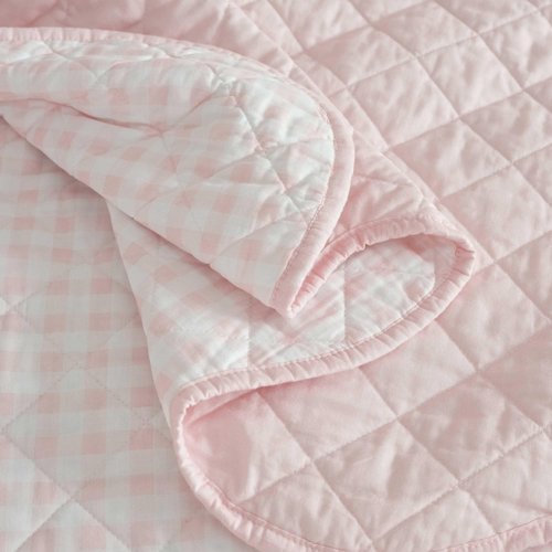 Martha Stewart - Twin Quilt Set, 100% Soft & Breathable Bedding with a Lightweight Feel for Year Round Comfort, 2 Piece Bed Set with Matching Pillowcase (Olivia Gingham Pink)