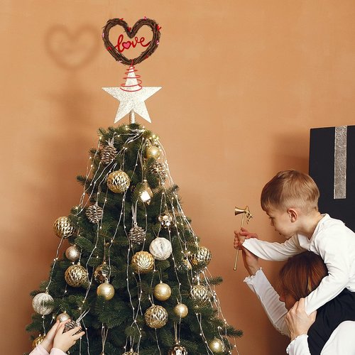 Valentine Tree Topper Heart Tree Topper Rustic Rattan Treetop Valentines Love Heart Wreath Decor for Valentines Wedding Holiday Party Wall Home Front Door Trees Ornament Decor