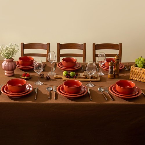 Ruxmirae Timeworn Clay Dinnerware Set, 12 Pieces Stoneware Sets for 4, Hand-Finished Glaze Farmhouse Plates and Bowls, Microwave and Dishwasher Safe, Terracotta Red
