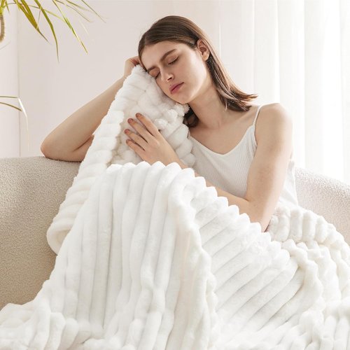 Bedsure Fleece Blanket - Soft Off White Throw with Pillow Covers | Cozy Home Essential
