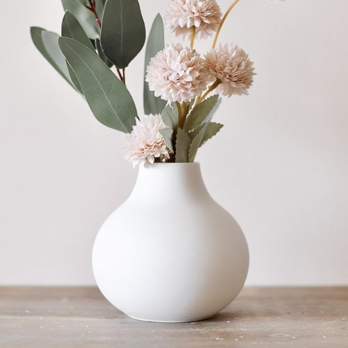 Carrot's Den White Round Vase - Minimalist Nordic, Japandi, Mid Century Modern Home Decor | Table Centerpiece, Wedding, Living Room, Bookshelf, Office, Modern Home, Entryway, Console (White)