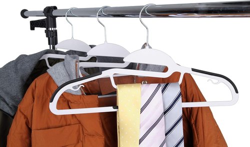 Finnhomy Heavy Duty Plastic Hangers - Non-Slip Pads & Space Saving Design | 50 Pack, White