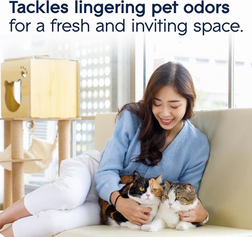 Glade PlugIns Air Freshener Starter Kit - Pet Fresh Scent with Essential Oils | 0.67 Fl Oz, 1 Warmer + 1 Refill