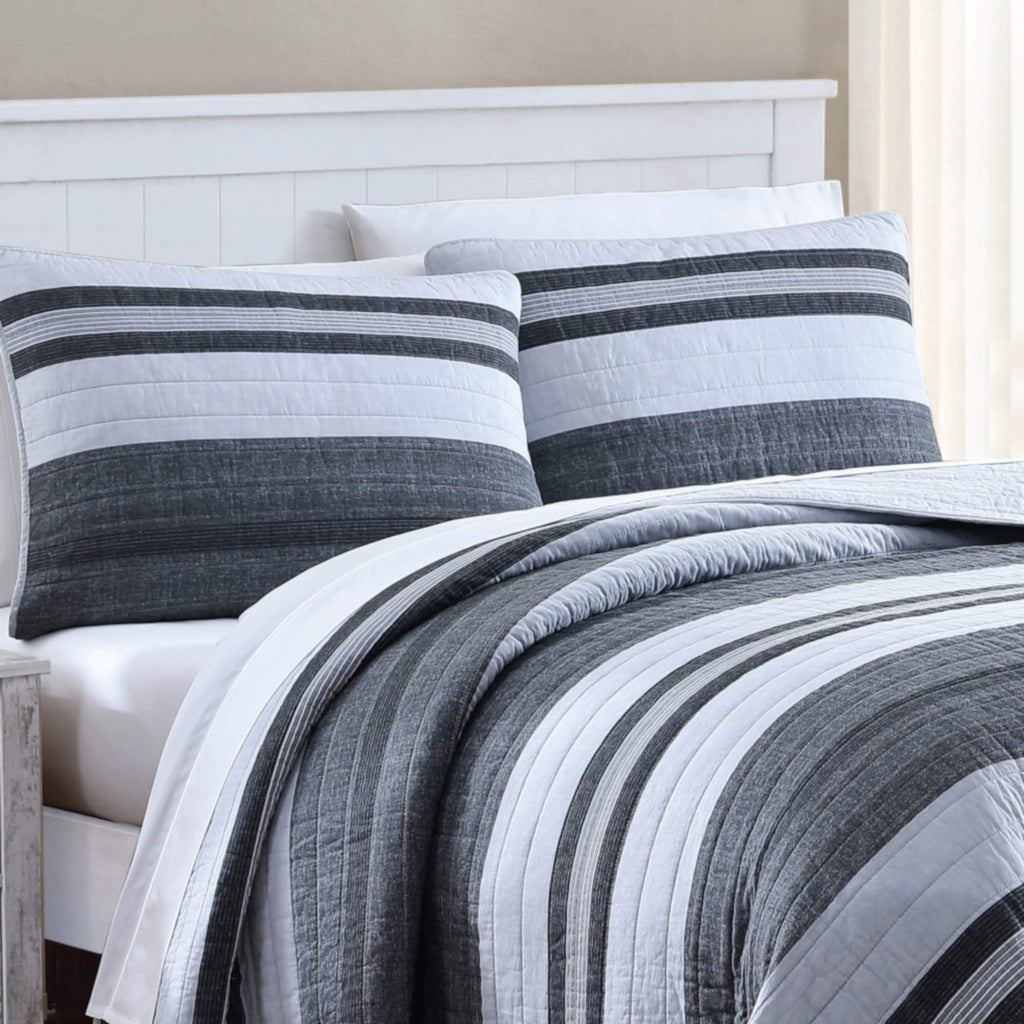 Nautica – Queen Quilt Set, Reversible Bedding with Matching Shams, Stripe Room Decor, Lightweight Bed Set, College Dorm Room Essentials (Ardmoore Grey)
